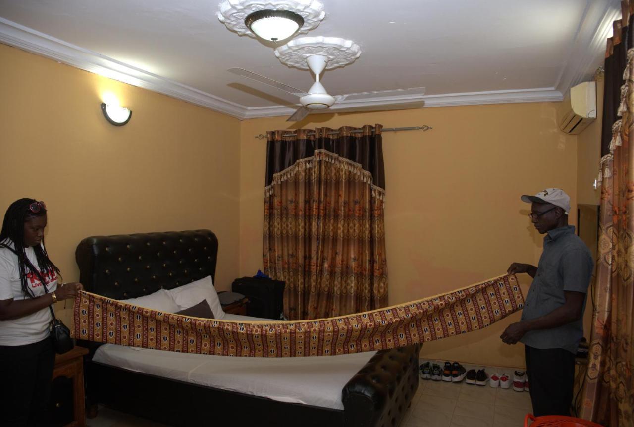 Faith And Grace Guest House Lamin Beretto Екстериор снимка