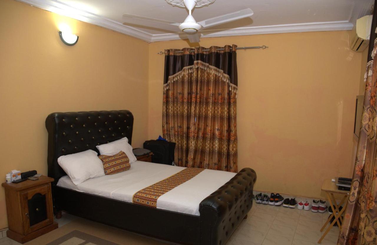 Faith And Grace Guest House Lamin Beretto Екстериор снимка