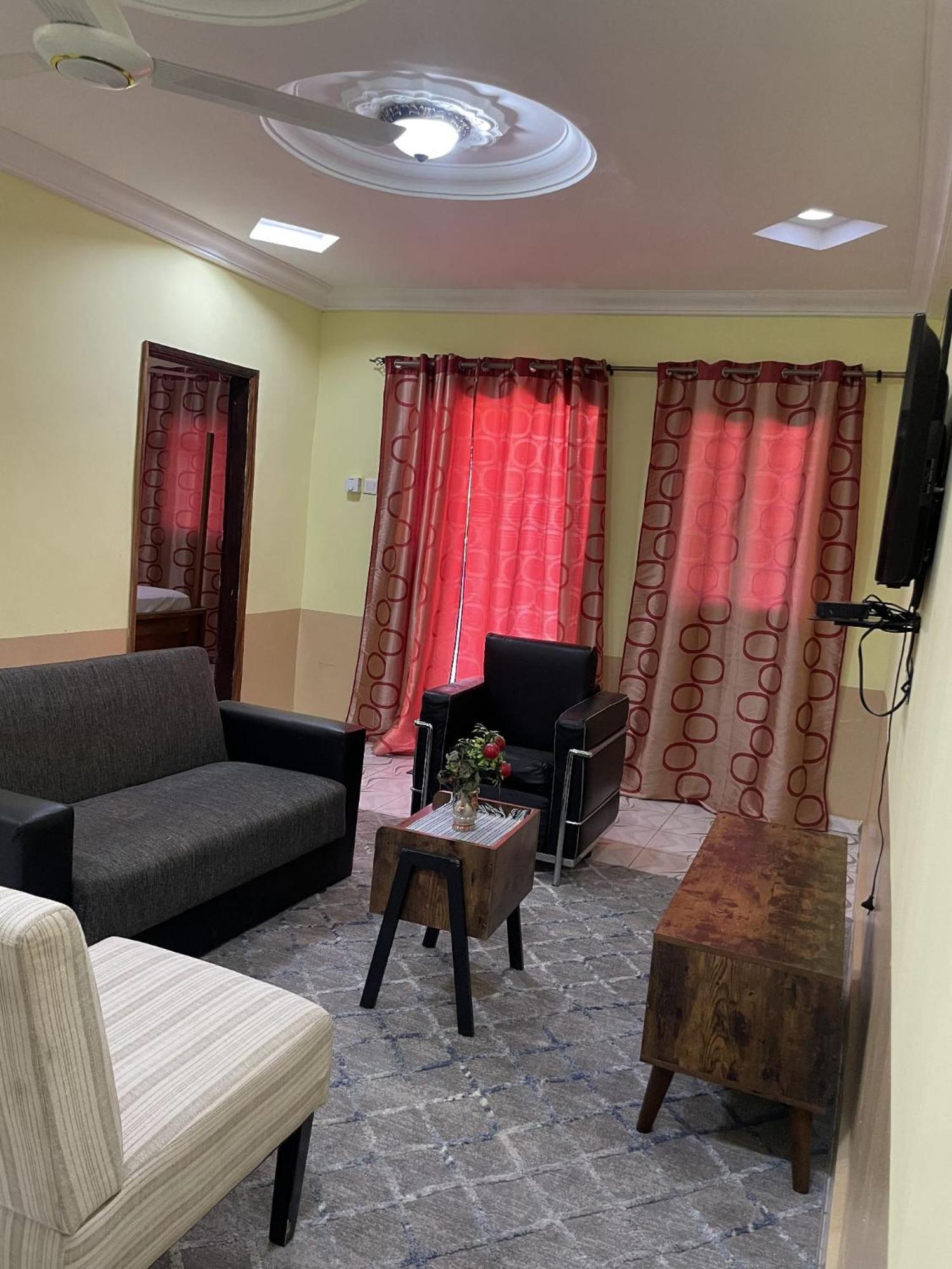Faith And Grace Guest House Lamin Beretto Екстериор снимка