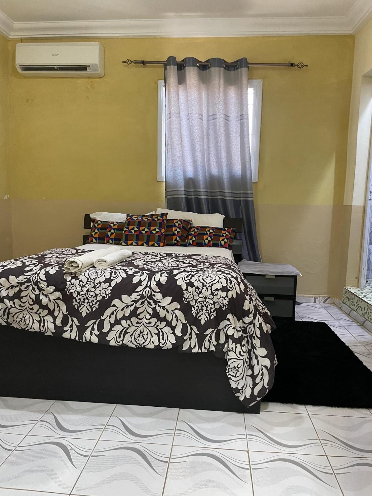 Faith And Grace Guest House Lamin Beretto Екстериор снимка
