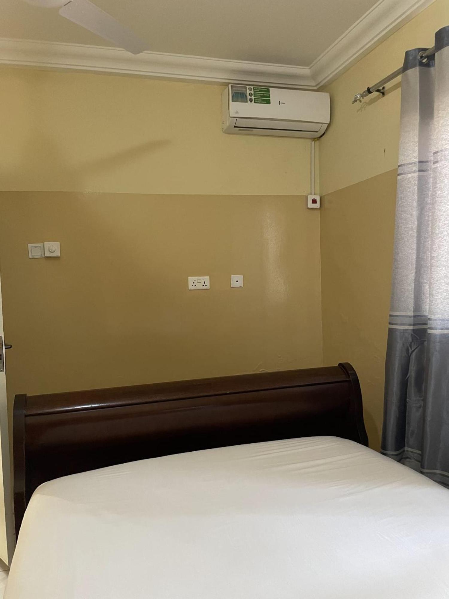 Faith And Grace Guest House Lamin Beretto Екстериор снимка
