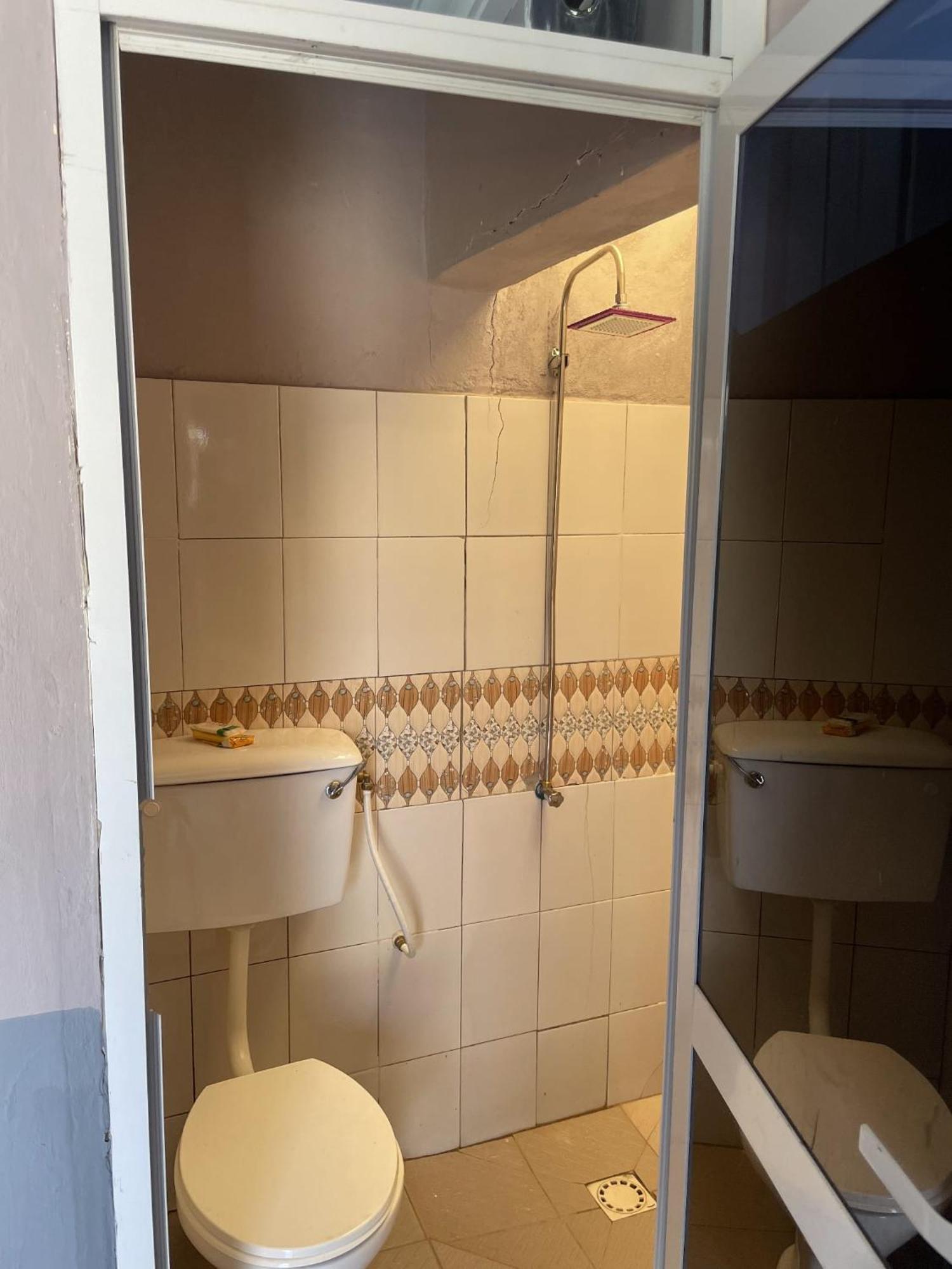 Faith And Grace Guest House Lamin Beretto Екстериор снимка
